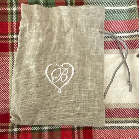 Floral Heart Locket Necklace - Picture 4 of 5